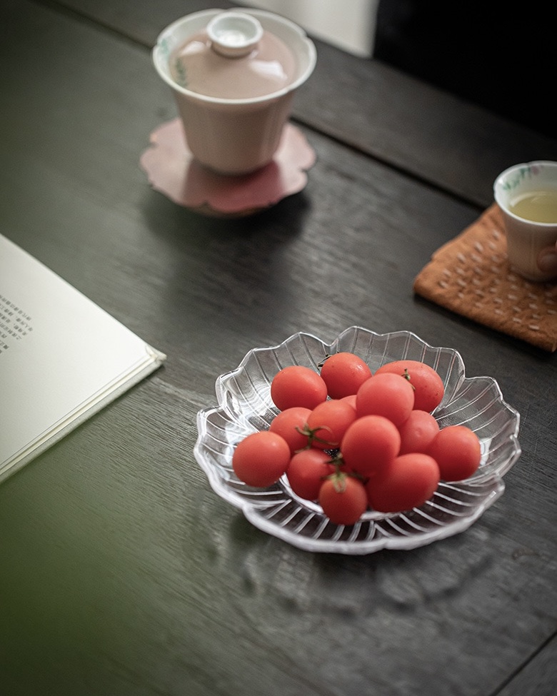 628-5 Elegant Glass Tea Boat With Vintage Copper Stand