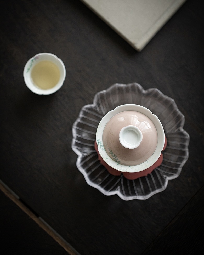 628-7 Elegant Glass Tea Boat With Vintage Copper Stand