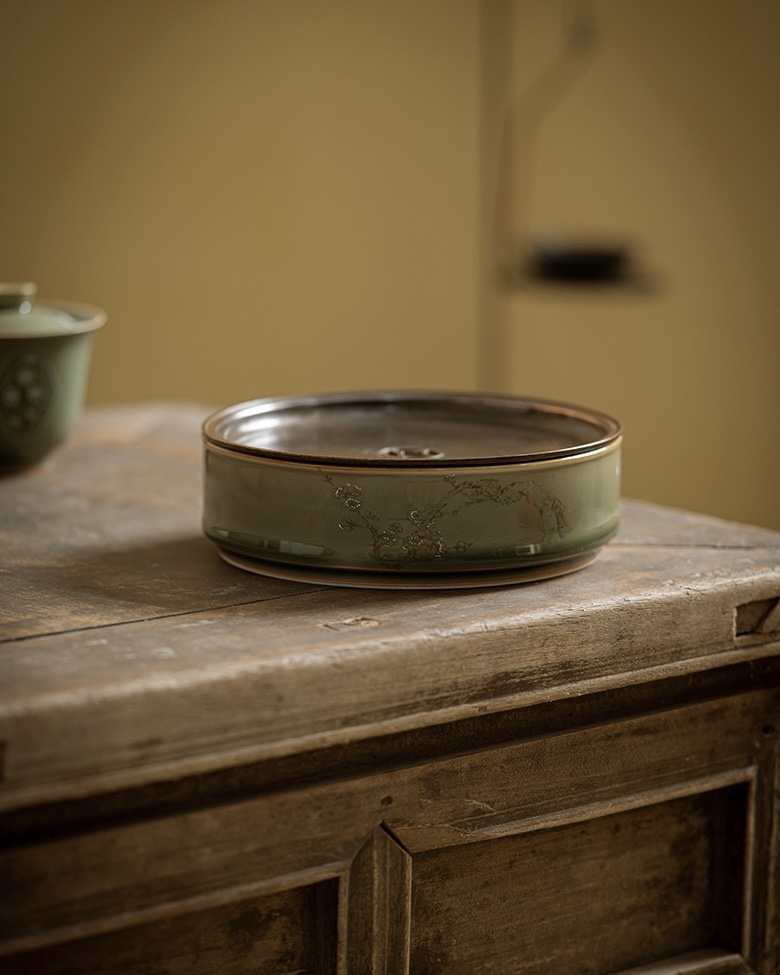 Yue Ware Vintage Ceramic Green Tea Boat