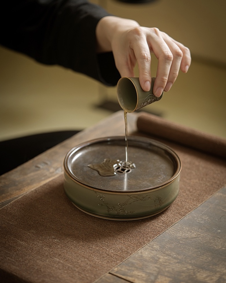 Yue Ware Vintage Ceramic Green Tea Boat