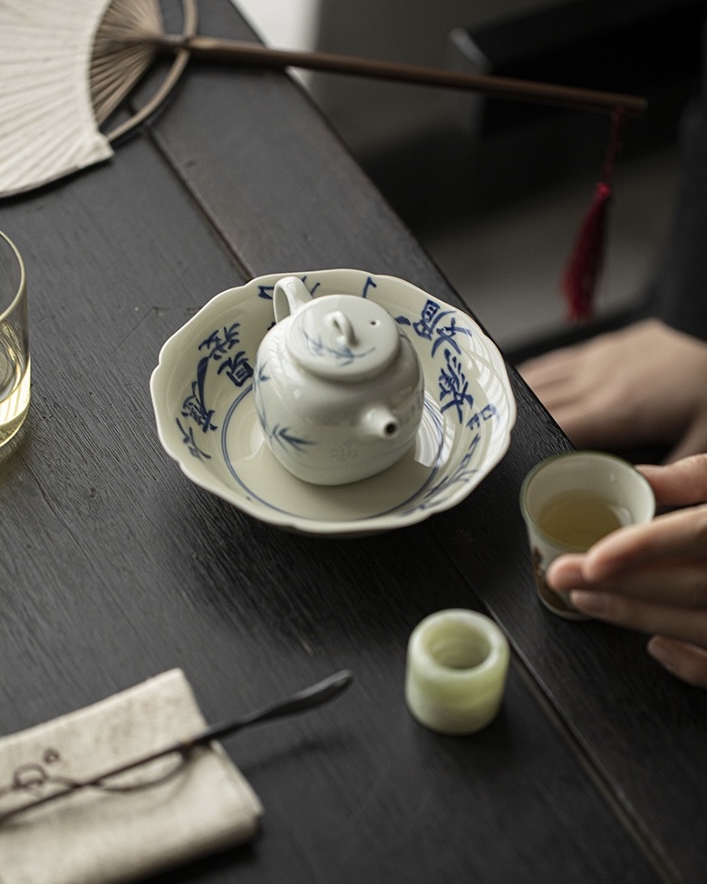 632-6 Vintage Ceramic Qinghua Calligraphy Tea Boat