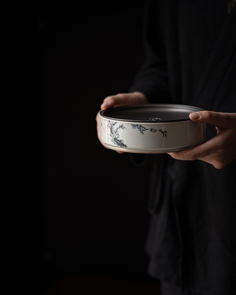 633-7 Vintage Ceramic Blue and White Plum Tea Boat