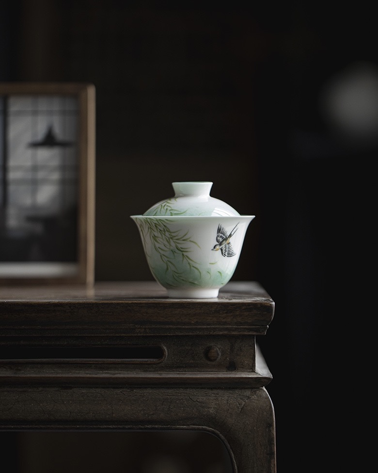 Emerald Green Ceramic Swallows and Willows 125ml Gaiwan