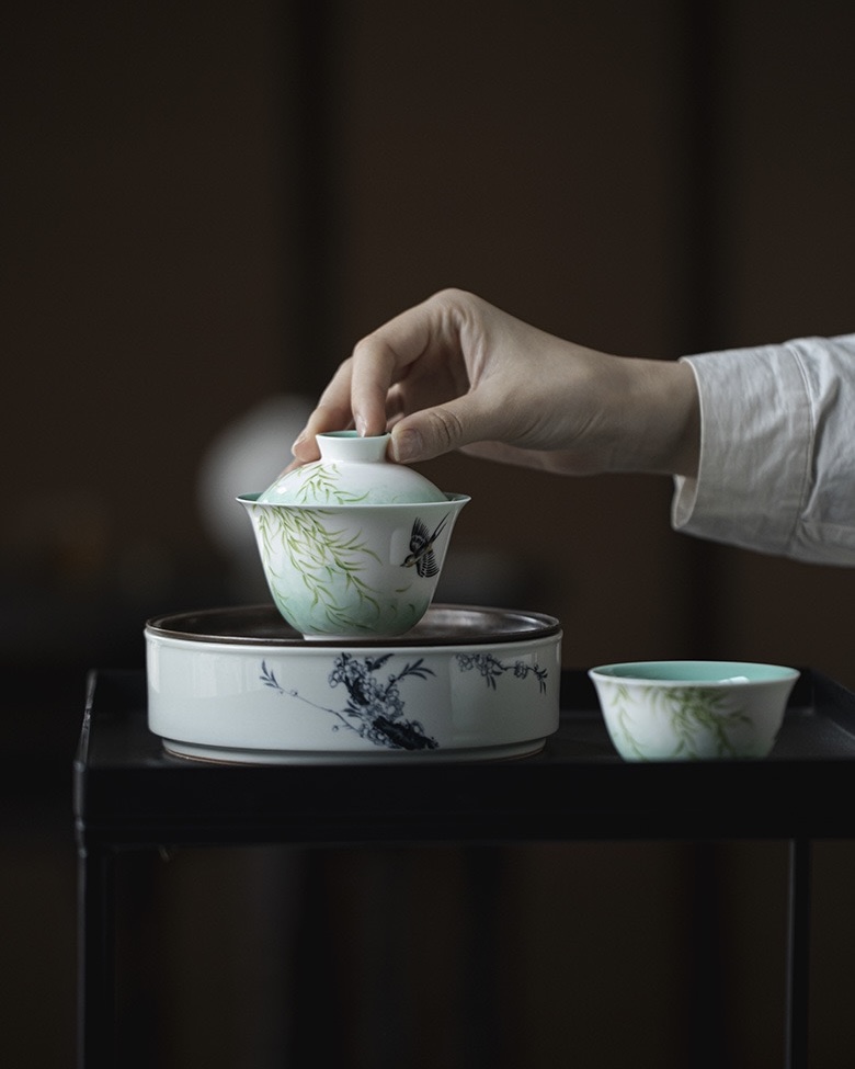 Emerald Green Ceramic Swallows and Willows 125ml Gaiwan