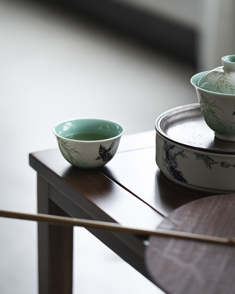 636-5 Emerald Green Ceramic Swallows and Willows 60ml Host Tea Cup