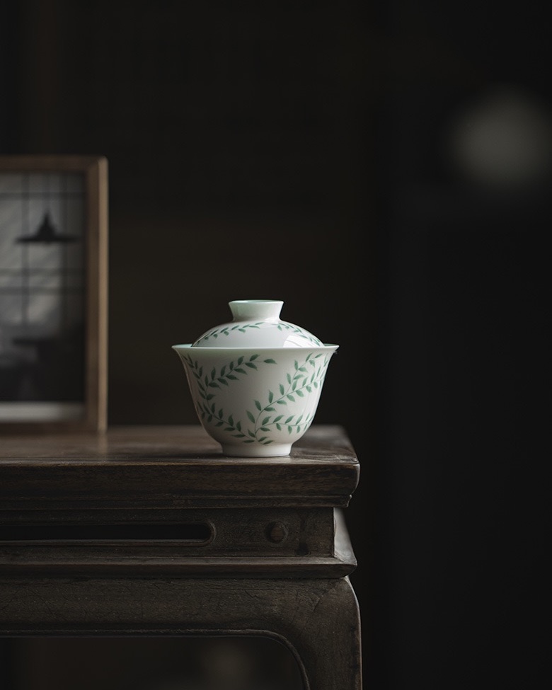 Emerald Green Ceramic Vine 125ml Gaiwan