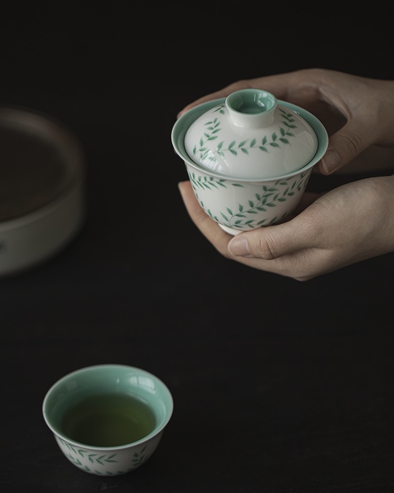 Emerald Green Ceramic Vine 125ml Gaiwan