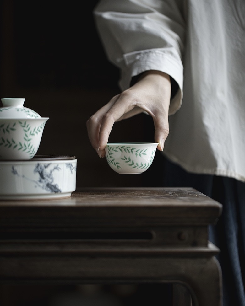 638-2 Emerald Green Ceramic Vine 60ml Host Tea Cup