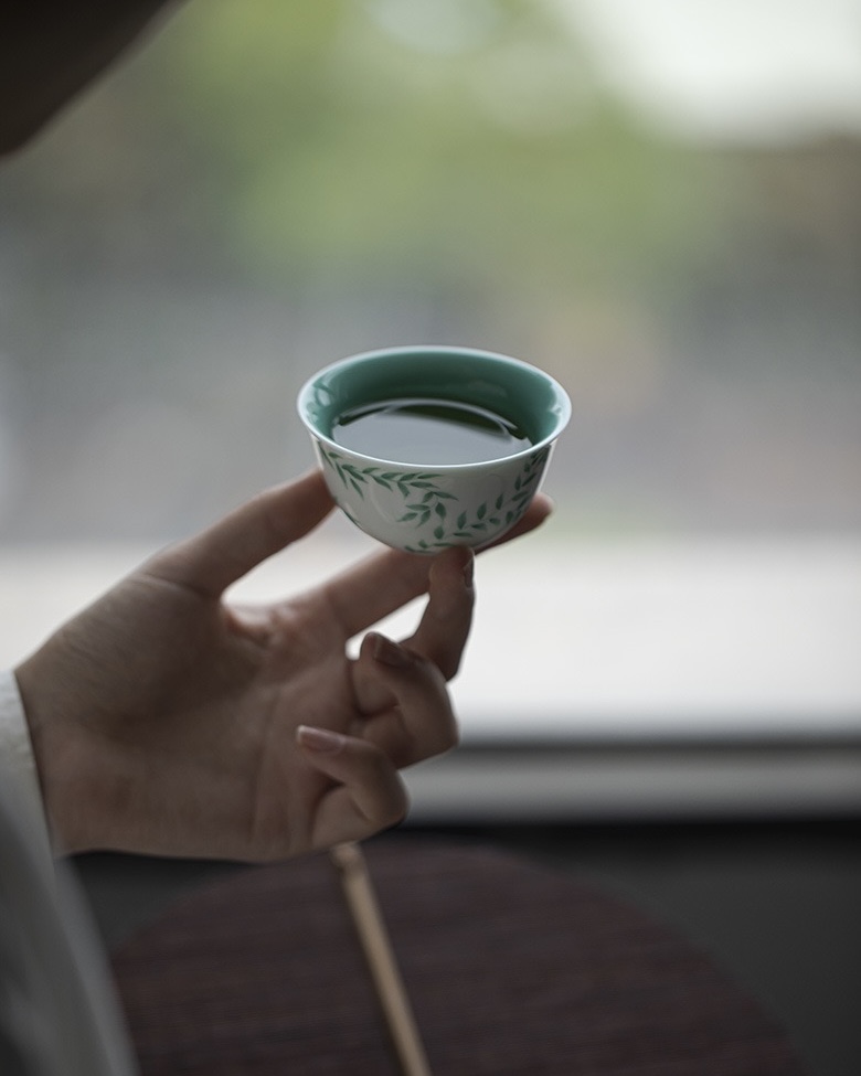 638-5 Emerald Green Ceramic Vine 60ml Host Tea Cup