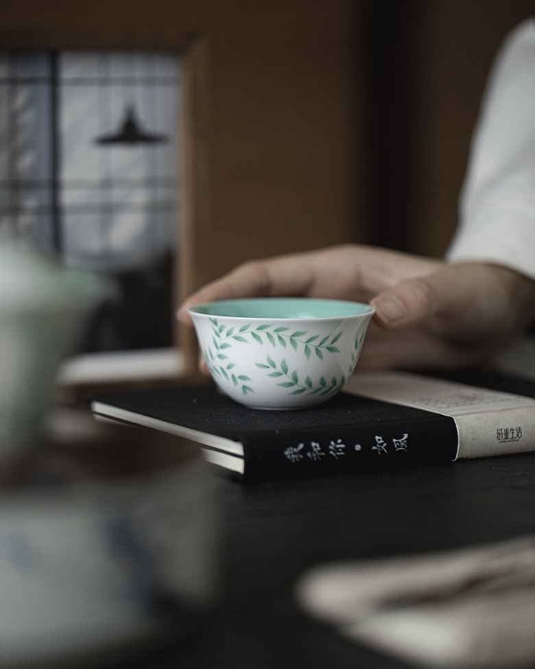 638-6 Emerald Green Ceramic Vine 60ml Host Tea Cup