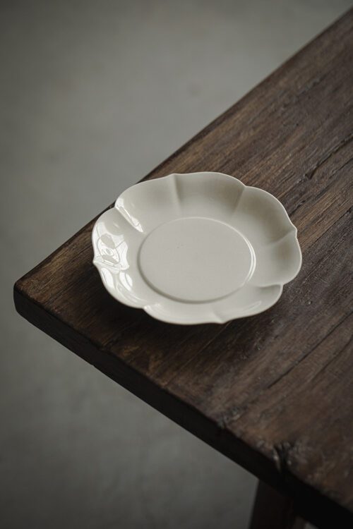 Grey Glaze Ceramic Flower Petal Tea Boat