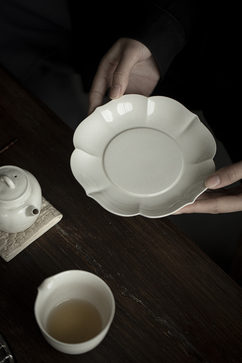 651-2 Grey Glaze Ceramic Flower Petal Tea Boat