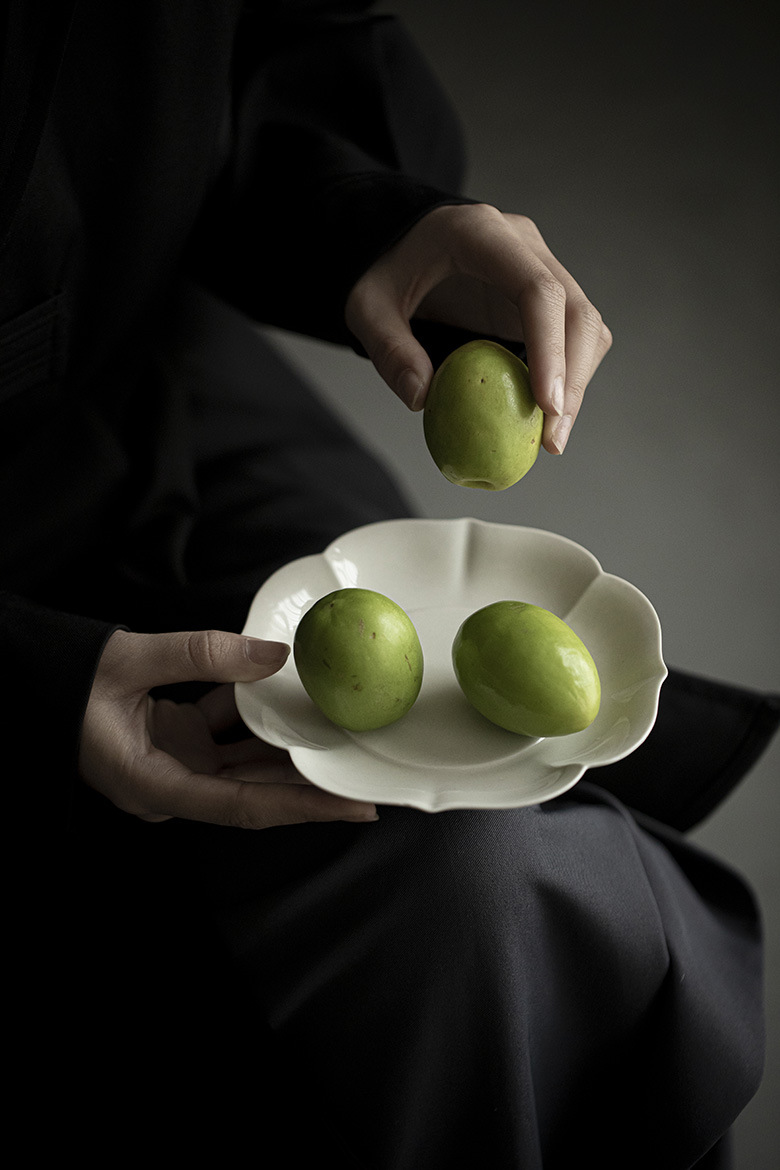 651-6 Grey Glaze Ceramic Flower Petal Tea Boat