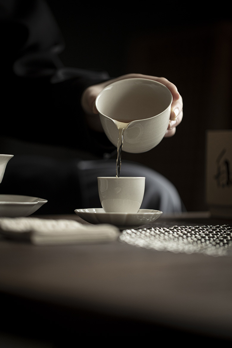 652-4 Grey Glaze Ceramic Vintage Fair Cup Gong Dao Bei