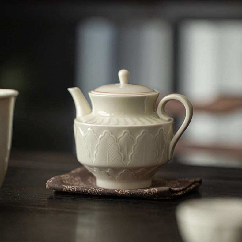 Ding-Ware-Ceramic-Banana-Leaves-200ml-Teapot-7 Ding Ware Ceramic Banana Leaves 200ml Teapot
