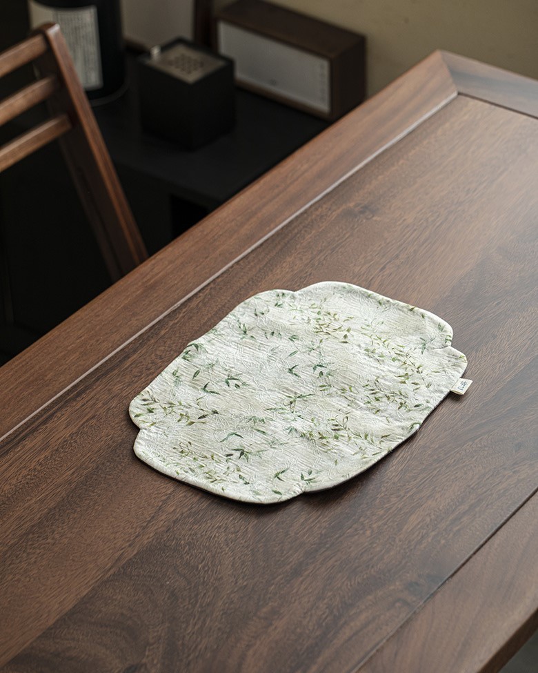 Embroidered-Fabric-Begonia-Shape-Tea-Mat-6 Embroidered Fabric Begonia Shape Tea Mat