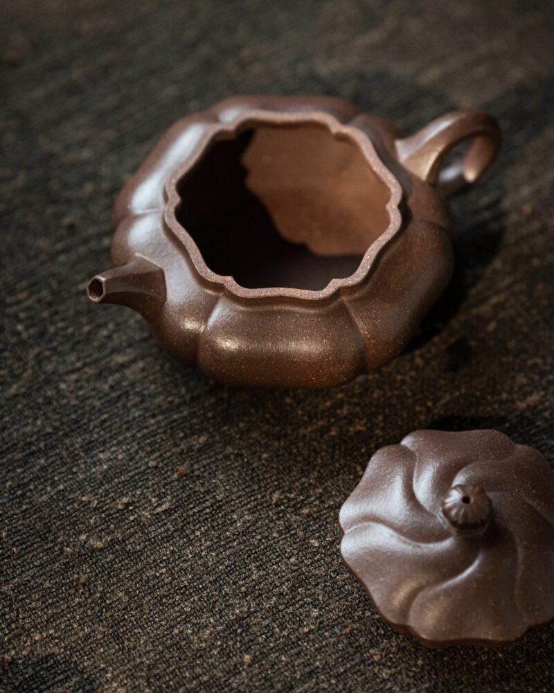 Fully Handmade Zini Wo Long Ju Shi 150ml Yixing Teapot