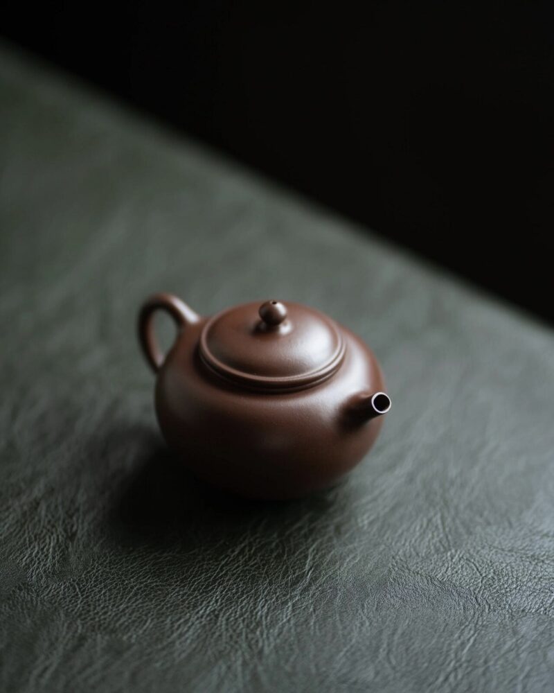 Aged Zini Gong Zhu 160ml Yixing Teapot