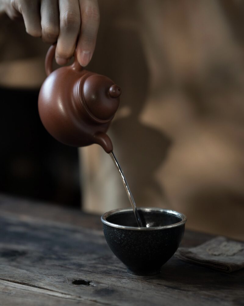 Di Cao Qing Shou Zhen Duo Qiu 180ml Yixing Teapot