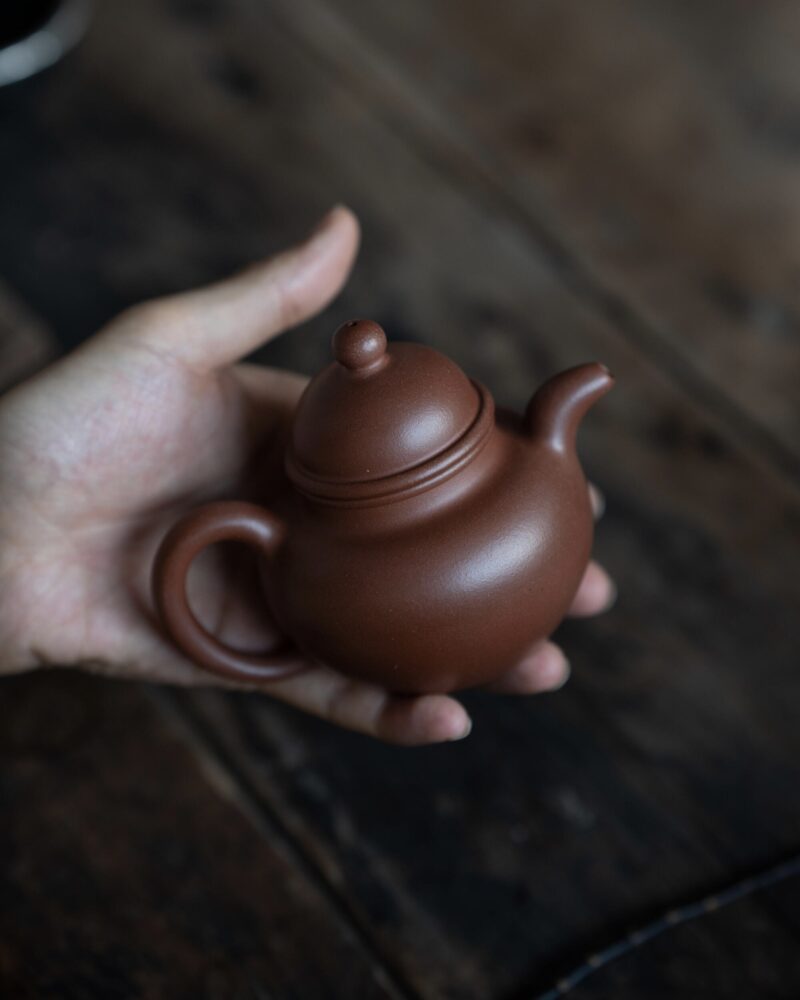 Di Cao Qing Shou Zhen Duo Qiu 180ml Yixing Teapot