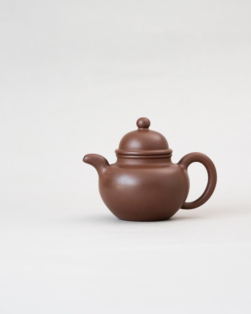 Di Cao Qing Shou Zhen Duo Qiu 180ml Yixing Teapot
