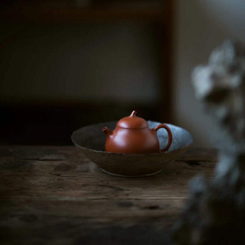 Xiao Hong Ni Qie Gua 130ml Yixing Teapot