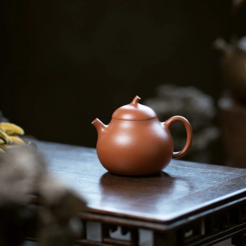 Xiao Hong Ni Qie Gua 130ml Yixing Teapot