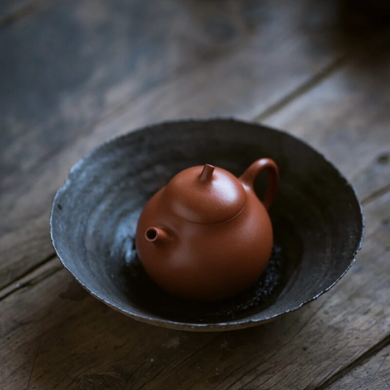 Xiao Hong Ni Qie Gua 130ml Yixing Teapot