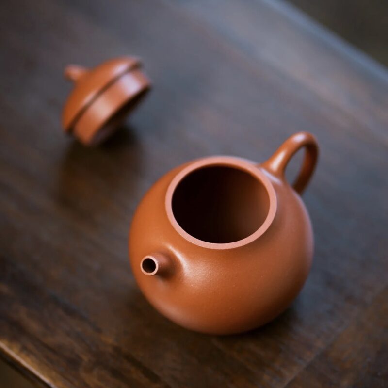 Xiao Hong Ni Qie Gua 130ml Yixing Teapot