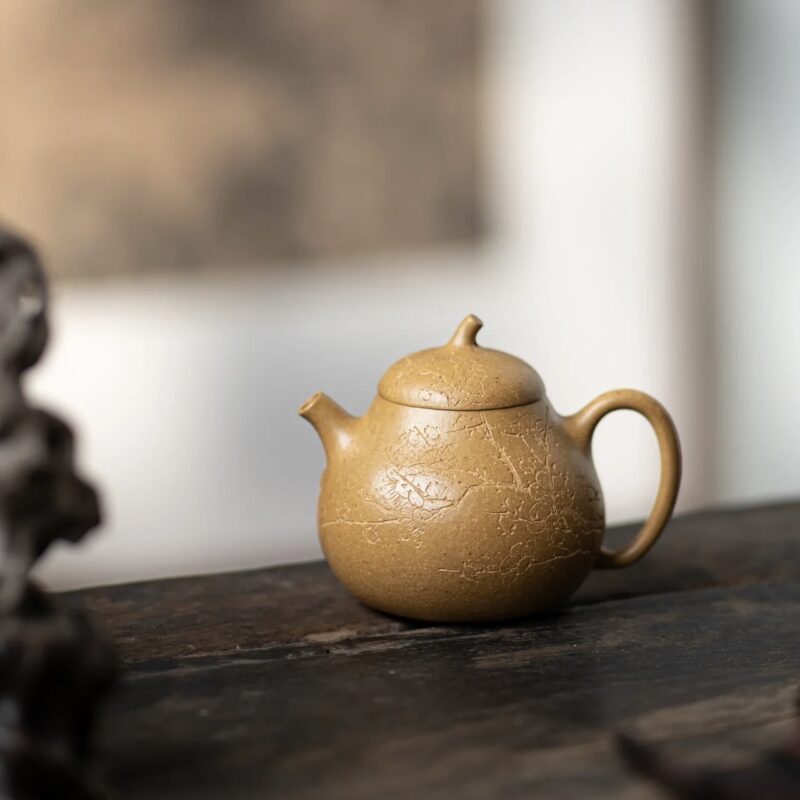 Golden Duanni Eggplant 140ml Yixing Teapot