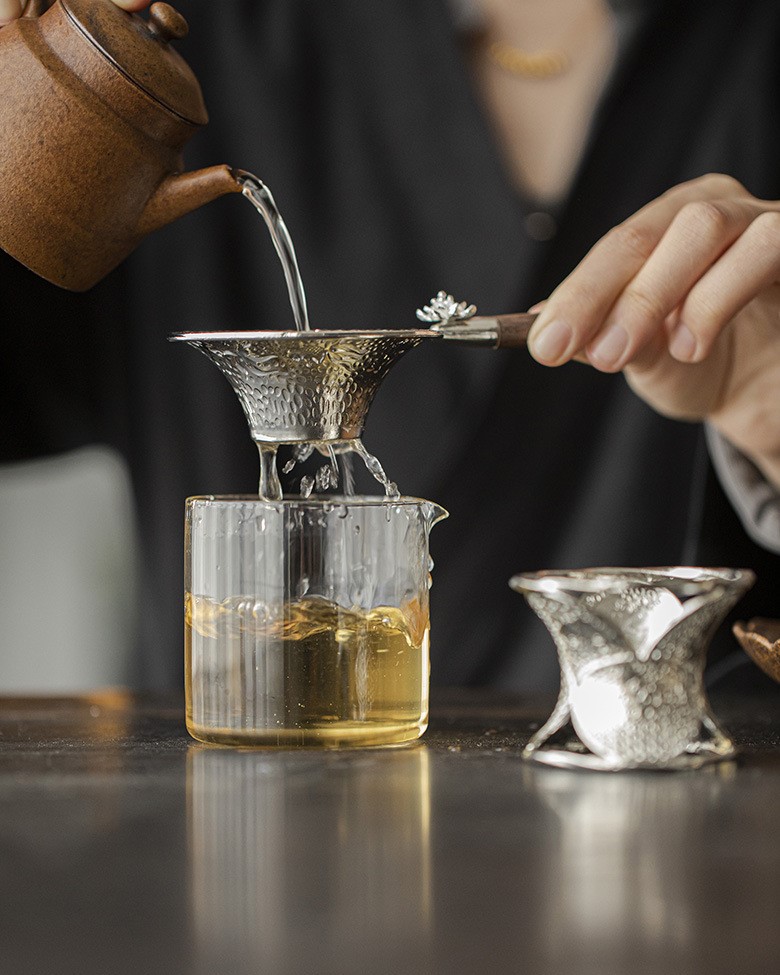 Hammered-Texture-Metal-Lotus-Tea-Filter-Set-5 Hammered Texture Metal Lotus Tea Filter Set