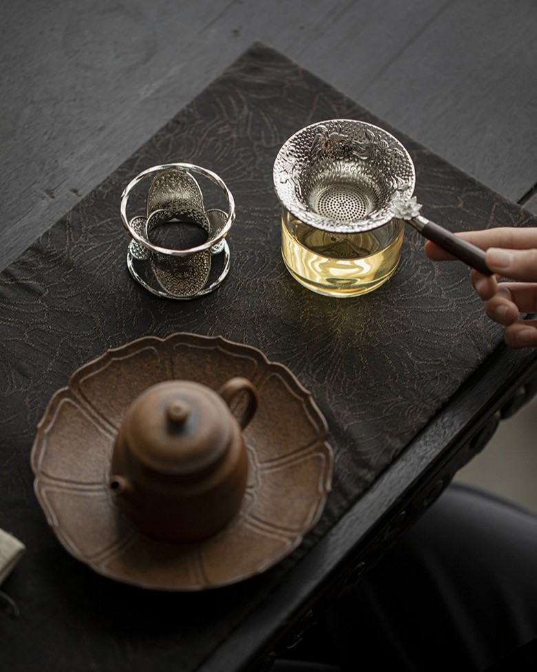 Hammered-Texture-Metal-Lotus-Tea-Filter-Set-6 Hammered Texture Metal Lotus Tea Filter Set