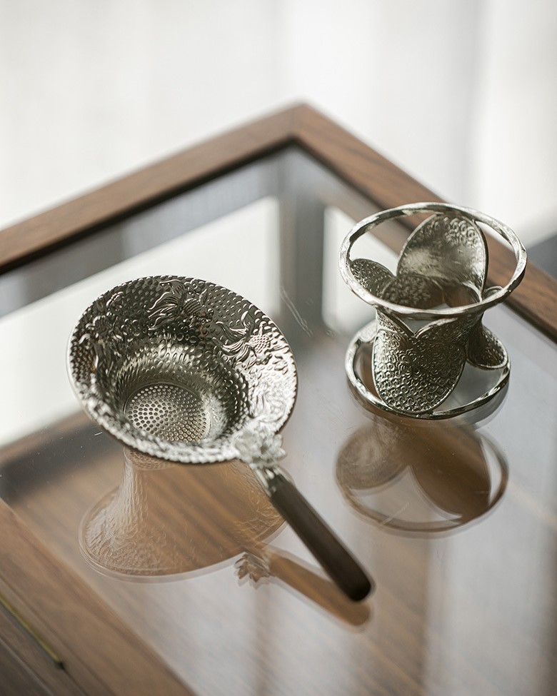Hammered-Texture-Metal-Lotus-Tea-Filter-Set-9 Hammered Texture Metal Lotus Tea Filter Set