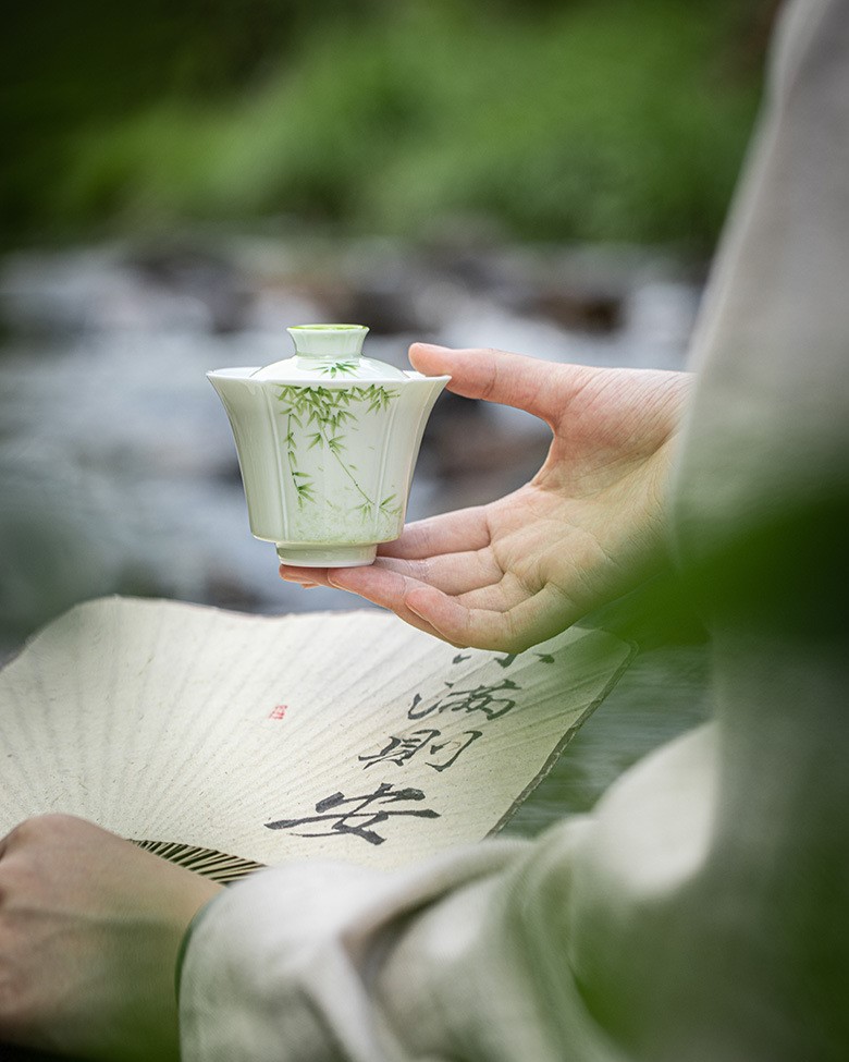 Hand-painted Ceramic Bamboo Serenity 120ml Gaiwan
