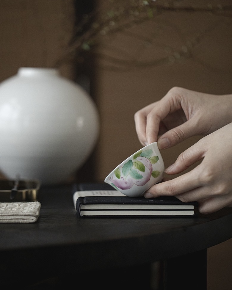 Hand-painted-Ceramic-Emerald-Green-Peach-60ml-Host-Tea-Cup-4 Hand-painted Ceramic Emerald Green Peach 60ml Host Tea Cup