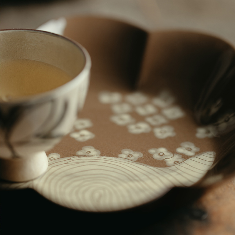 Hand-painted Ceramic Flower and Growth Ring Tea Boat