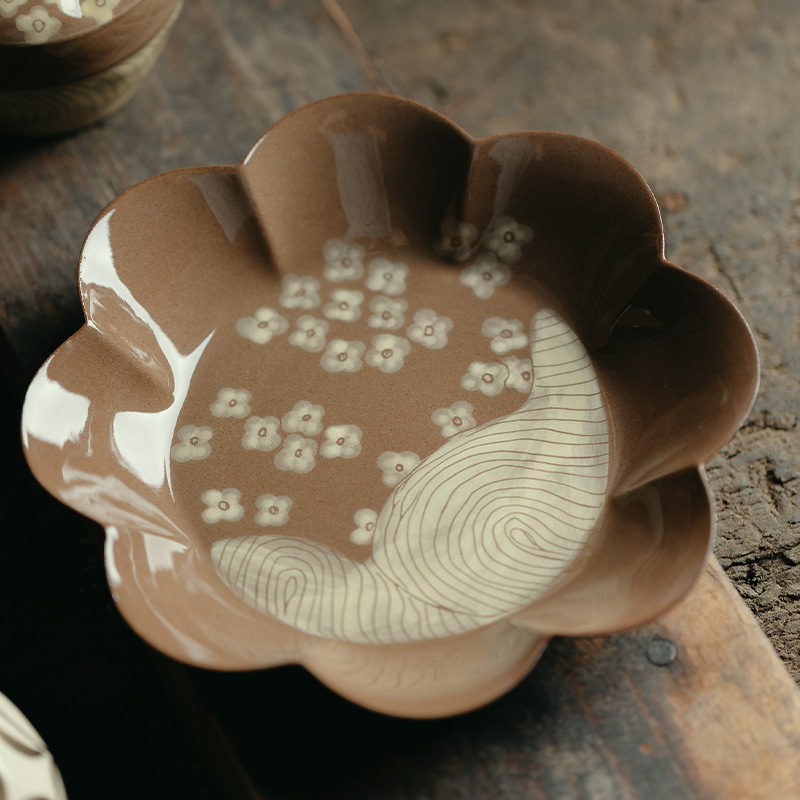 Hand-painted Ceramic Flower and Growth Ring Tea Boat