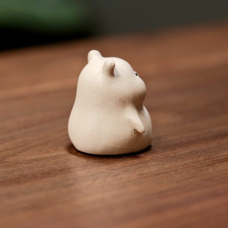 xr:d:DAGAzRcflyg:3,j:6252545275928249540,t:24032813 Handmade Zisha Yixing Clay Little White Piggy Tea Pet