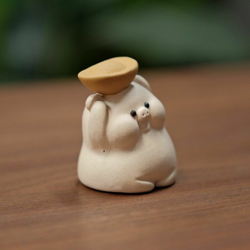 xr:d:DAGAzRcflyg:3,j:6252545275928249540,t:24032813 Handmade Zisha Yixing Clay Little White Piggy Tea Pet