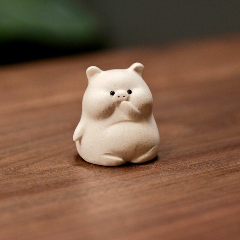 xr:d:DAGAzRcflyg:3,j:6252545275928249540,t:24032813 Handmade Zisha Yixing Clay Little White Piggy Tea Pet