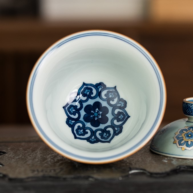 Qinghua Fen Cai Gilt Painting Ceramic King of Pi Xiu 140ml Gaiwan