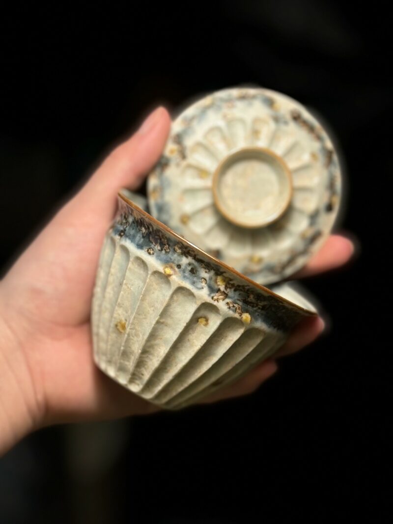 Handmade Vintage Qinghua Ceramic Carved Chrysanthemum 120ml Gaiwan