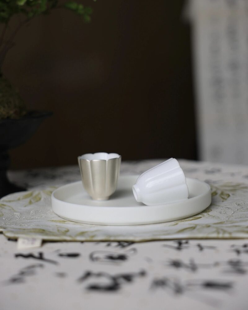 84b79c7d-267c-45c4-a611-682606119201 Handmade Mutton Fat Jade Day and Night 135ml Chinese Teapot