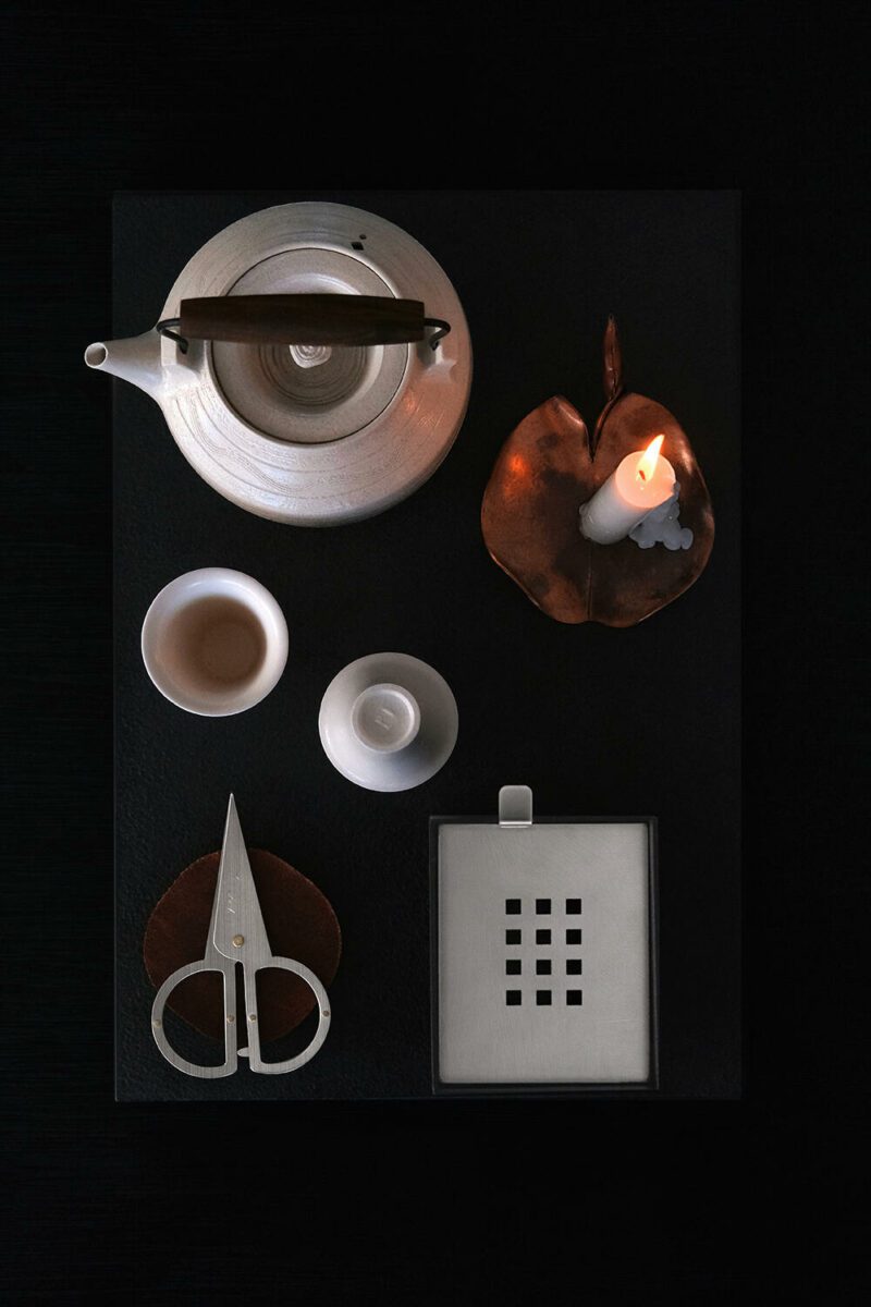 Elegant Iron Square Shape Tea Basin (4) Elegant Iron Square Shape Tea Basin