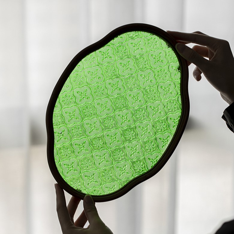 Vintage Glass Begonia Shape Tea Tray (1) Vintage Glass Begonia Shape Tea Tray