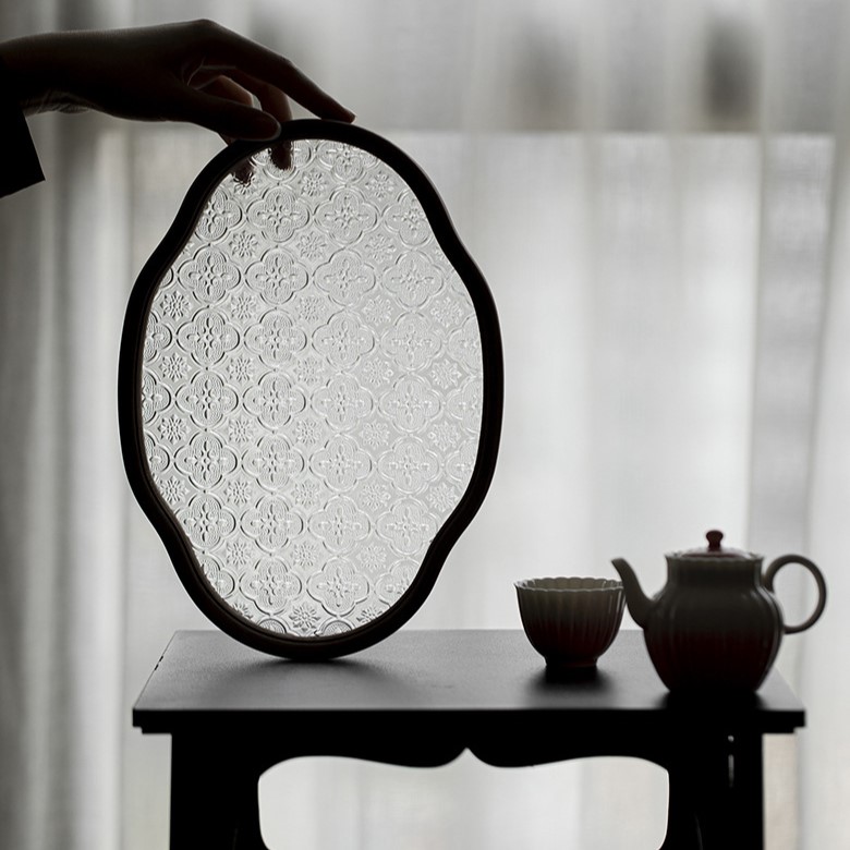 Vintage Glass Begonia Shape Tea Tray (11) Vintage Glass Begonia Shape Tea Tray