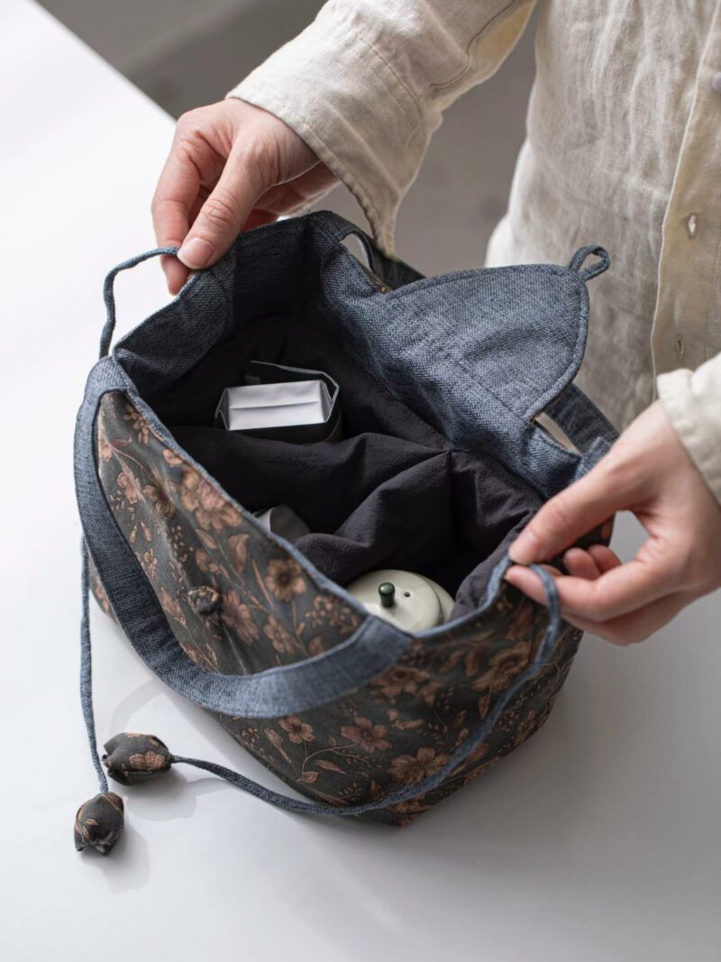 Elegant Linen Floral Design Carrying Bag Elegant Linen Floral Design Carrying Bag