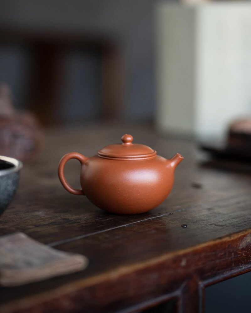 Half Handmade Xiao Hong Ni Gong Zhu 130ml Yixing Teapot