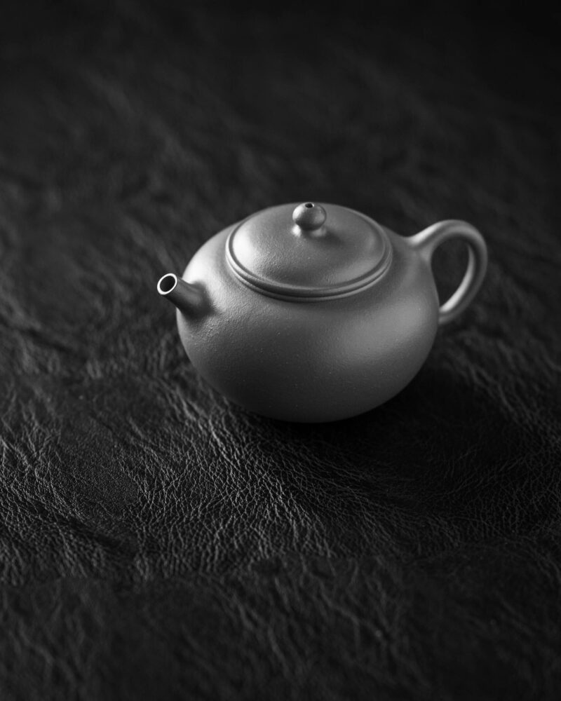 Half Handmade Xiao Hong Ni Gong Zhu 130ml Yixing Teapot