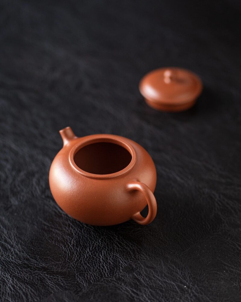 Half Handmade Xiao Hong Ni Gong Zhu 130ml Yixing Teapot